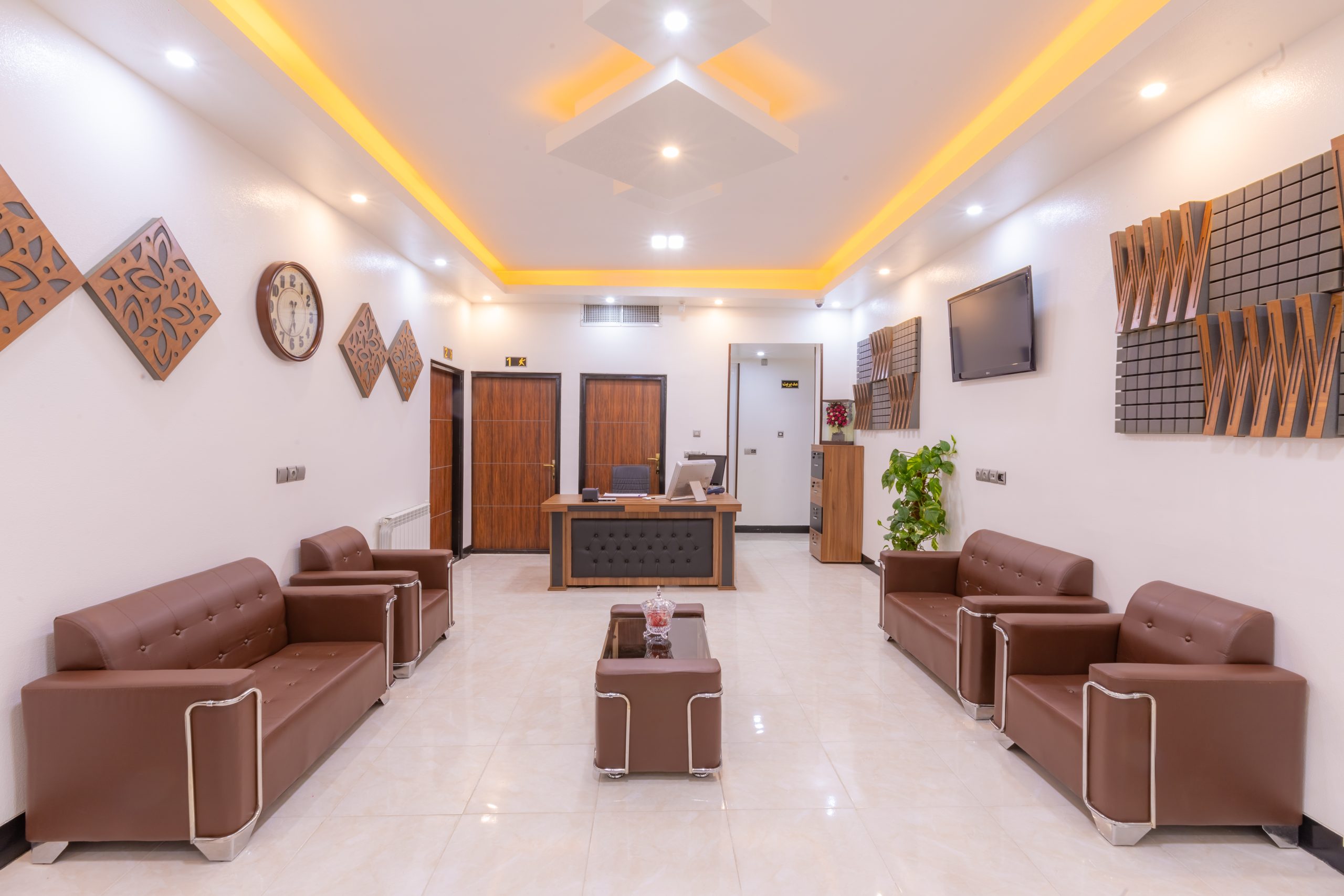 لابی آموزشگاه